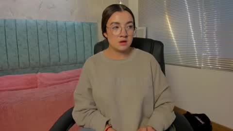 Snapshot of tara_parker chatting on February 11, 2026, 12:10 pm Tara online show from February 11, 2026, 12:10 pm