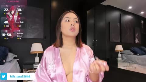 Snapshot of tarahills chatting on March 1, 2025, 1:29 pm Tara Hills online show from March 1, 2025, 1:29 pm