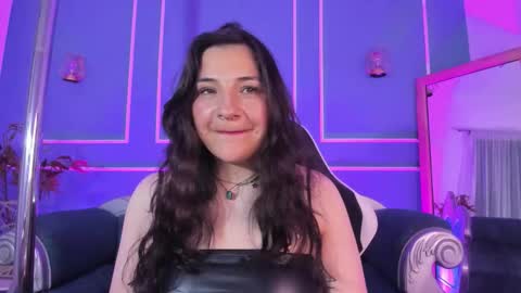 Snapshot of tarataylorr chatting on October 21, 2025, 3:07 am Tara online show from October 21, 2025, 3:07 am