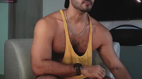 Snapshot of tarek_dan chatting on November 6, 2025, 12:06 pm Tarek online show from November 6, 2025, 12:06 pm