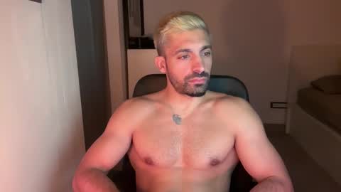 tarquit8 online show from September 18, 2025, 9:06 pm