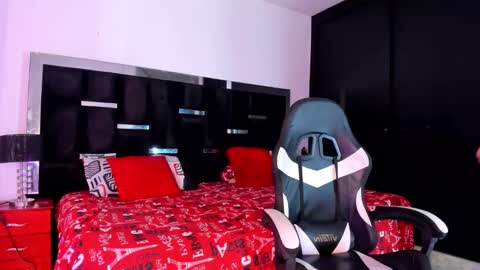 tashasant online show from October 20, 2025, 8:42 pm