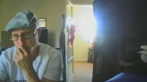 Snapshot of taslicks0739 chatting on December 20, 2025, 12:01 pm Tas online show from December 20, 2025, 12:01 pm