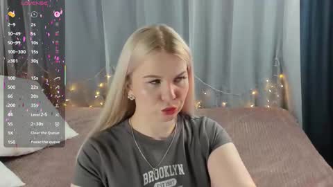 Snapshot of tasty__booty chatting on February 15, 2026, 1:02 am Ann online show from February 15, 2026, 1:02 am