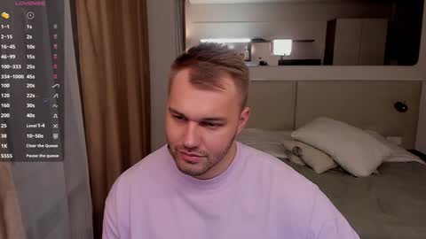 Snapshot of tasty_justin chatting on December 25, 2024, 3:08 am My shows 2100500 UTC3 online show from December 25, 2024, 3:08 am