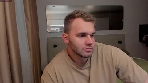 Snapshot of tasty_justin chatting on February 12, 2025, 4:33 am My shows 2100500 UTC3 online show from February 12, 2025, 4:33 am