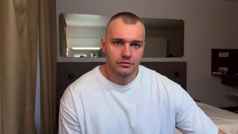 Snapshot of tasty_justin chatting on September 19, 2025, 4:36 am My shows 2100500 UTC3 online show from September 19, 2025, 4:36 am