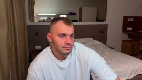 Snapshot of tasty_justin chatting on November 17, 2025, 6:35 pm My shows 2100500 UTC3 online show from November 17, 2025, 6:35 pm