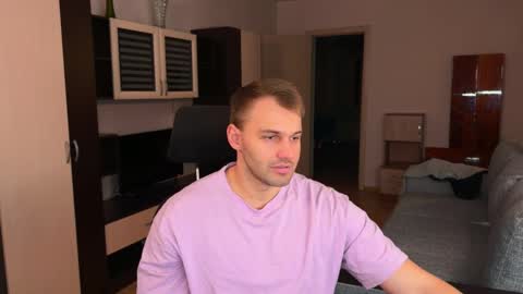 Snapshot of tasty_justin chatting on January 11, 2026, 7:19 pm My shows 2100500 UTC3 online show from January 11, 2026, 7:19 pm