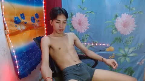 Snapshot of tastylicious_kim chatting on December 23, 2024, 4:33 am Ask me online show from December 23, 2024, 4:33 am