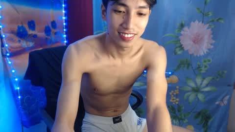 Snapshot of tastylicious_kim chatting on March 1, 2025, 1:53 am Ask me online show from March 1, 2025, 1:53 am