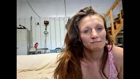 tastypeach6989 online show from May 2, 2026, 9:20 pm