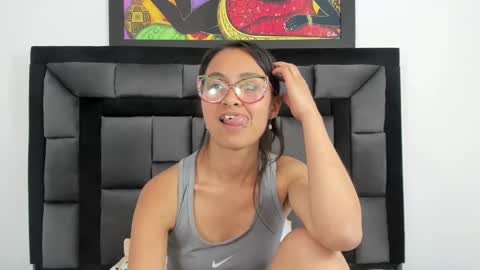 Snapshot of tatiana_valencia chatting on December 30, 2024, 2:51 pm Tati online show from December 30, 2024, 2:51 pm