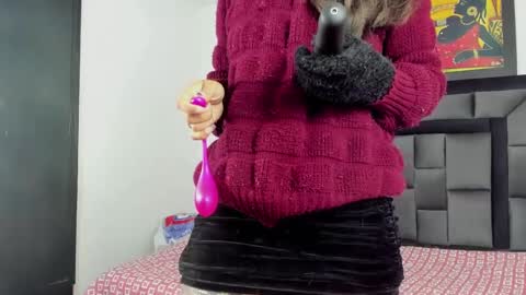 Snapshot of tatiana_valencia chatting on January 3, 2025, 1:14 pm Tati online show from January 3, 2025, 1:14 pm
