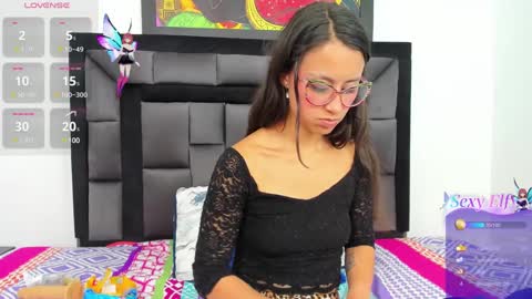 Snapshot of tatiana_valencia chatting on January 10, 2025, 5:24 pm Tati online show from January 10, 2025, 5:24 pm