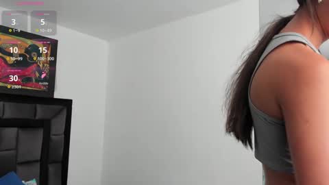 Snapshot of tatiana_valencia chatting on January 25, 2025, 12:58 pm Tati online show from January 25, 2025, 12:58 pm