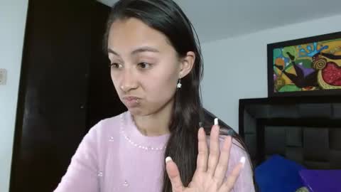 Snapshot of tatiana_valencia chatting on February 18, 2025, 3:54 pm Tati online show from February 18, 2025, 3:54 pm