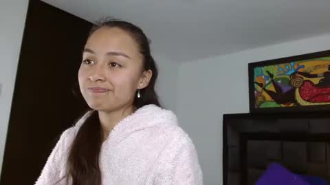 Snapshot of tatiana_valencia chatting on February 19, 2025, 3:49 pm Tati online show from February 19, 2025, 3:49 pm