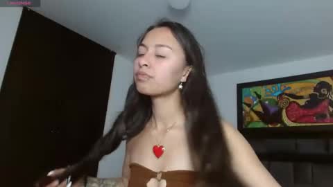 Snapshot of tatiana_valencia chatting on February 20, 2025, 12:15 pm Tati online show from February 20, 2025, 12:15 pm