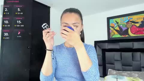 Snapshot of tatiana_valencia chatting on February 26, 2025, 3:41 pm Tati online show from February 26, 2025, 3:41 pm