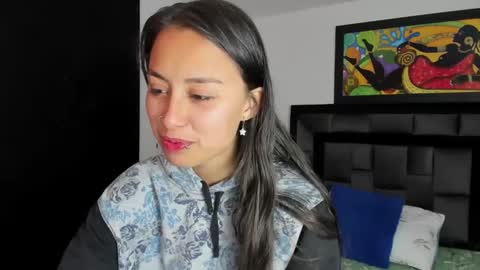 Snapshot of tatiana_valencia chatting on February 28, 2025, 12:52 pm Tati online show from February 28, 2025, 12:52 pm