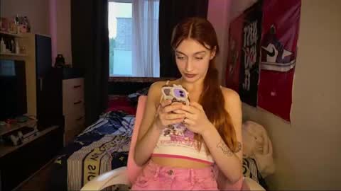 Snapshot of tatika_williams chatting on July 8, 2026, 5:06 pm tatika_williams online show from July 8, 2026, 5:06 pm