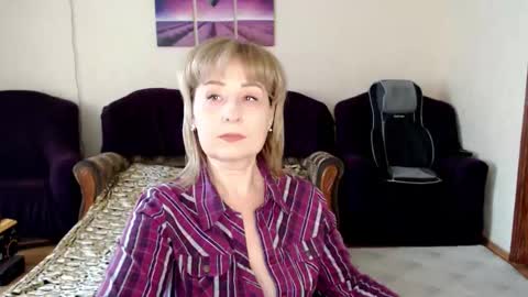 Snapshot of tattease chatting on May 18, 2026, 12:44 pm Tattease online show from May 18, 2026, 12:44 pm