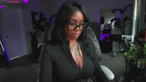 Snapshot of tatted_vixen chatting on June 29, 2026, 8:20 pm Tatted Queen online show from June 29, 2026, 8:20 pm