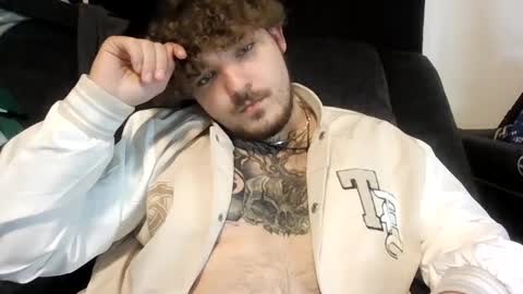 Snapshot of tatteddamienn chatting on February 14, 2025, 4:04 am TattedDamienn online show from February 14, 2025, 4:04 am