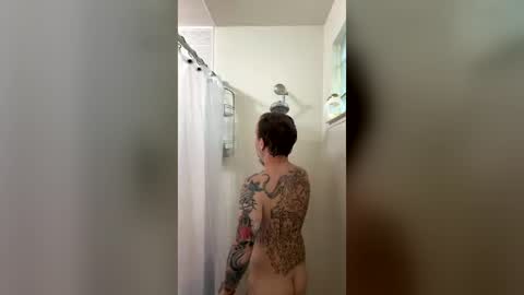 tattedupboyfun online show from June 19, 2026, 3:16 pm
