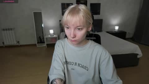 tattoo_artbaby online show from November 28, 2025, 1:30 am