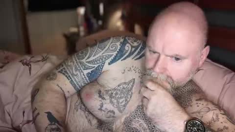 Snapshot of tattooeddilf01 chatting on January 20, 2025, 1:50 am Tattooeddilf 01 online show from January 20, 2025, 1:50 am