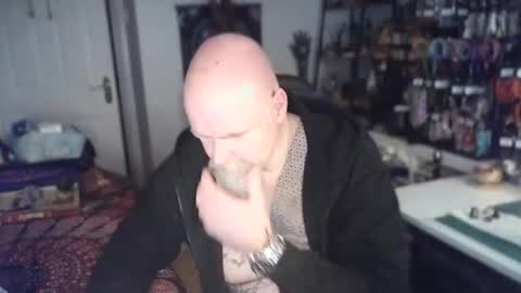 Snapshot of tattooeddilf01 chatting on December 17, 2025, 11:22 pm Tattooeddilf 01 online show from December 17, 2025, 11:22 pm