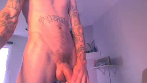 Snapshot of tattooednudedude chatting on January 4, 2025, 1:21 pm Mr. Favorite online show from January 4, 2025, 1:21 pm