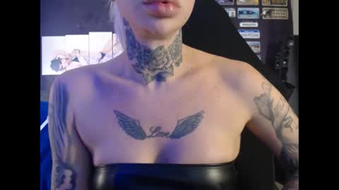 tatuada_safada online show from March 16, 2026, 6:39 am