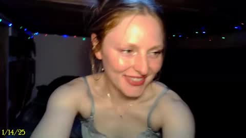 Snapshot of tatum__kahlo chatting on January 14, 2025, 9:41 pm TATUM ALL MY LINKS online show from January 14, 2025, 9:41 pm