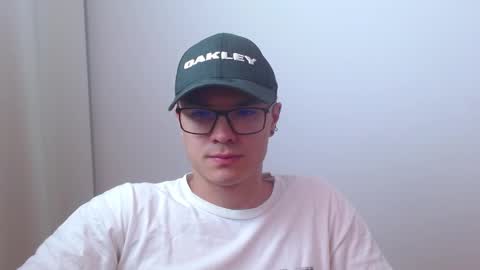 taurus4k online show from March 5, 2025, 3:29 am