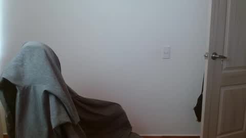 taurus4k online show from March 12, 2025, 7:38 pm