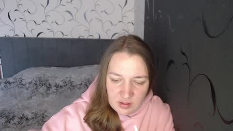 Snapshot of taxxxu chatting on April 6, 2026, 9:21 am Diana online show from April 6, 2026, 9:21 am