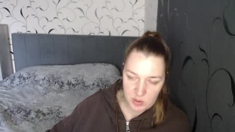 Snapshot of taxxxu chatting on April 7, 2026, 8:48 am Diana online show from April 7, 2026, 8:48 am