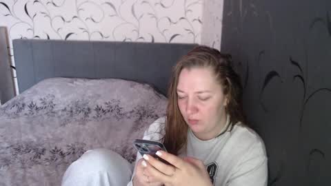 Snapshot of taxxxu chatting on April 9, 2026, 6:52 am Diana online show from April 9, 2026, 6:52 am