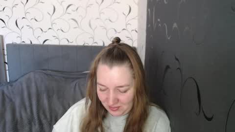 Snapshot of taxxxu chatting on April 14, 2026, 6:30 am Diana online show from April 14, 2026, 6:30 am
