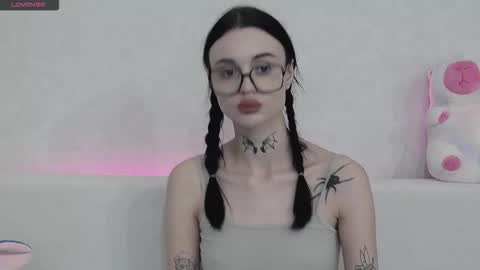 Taya online show from October 30, 2025, 8:20 pm