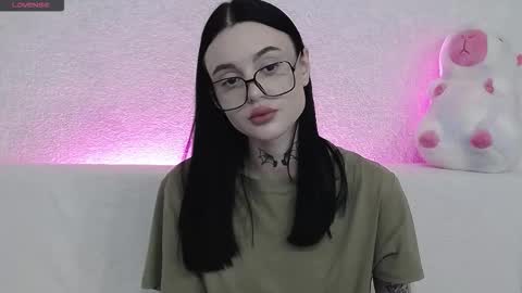 Taya online show from November 22, 2025, 7:13 pm