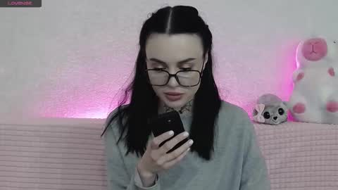 Taya online show from November 27, 2025, 6:32 pm