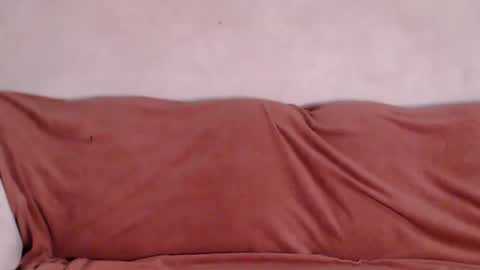 Taya online show from November 3, 2025, 8:32 pm