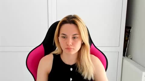 Snapshot of tayla_shy chatting on May 24, 2026, 7:13 am Tay online show from May 24, 2026, 7:13 am