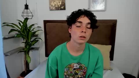 Snapshot of tayler_colins_1 chatting on February 2, 2026, 8:18 pm online show from February 2, 2026, 8:18 pm