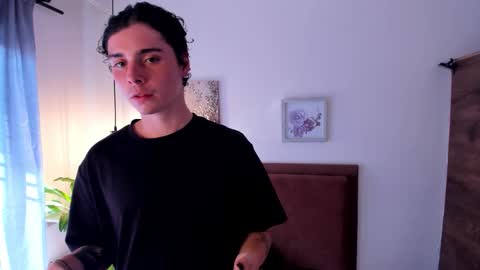 Snapshot of tayler_colins_1 chatting on February 9, 2026, 8:02 pm online show from February 9, 2026, 8:02 pm