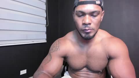 Snapshot of tayler_waka chatting on January 25, 2025, 1:21 am Tyler online show from January 25, 2025, 1:21 am